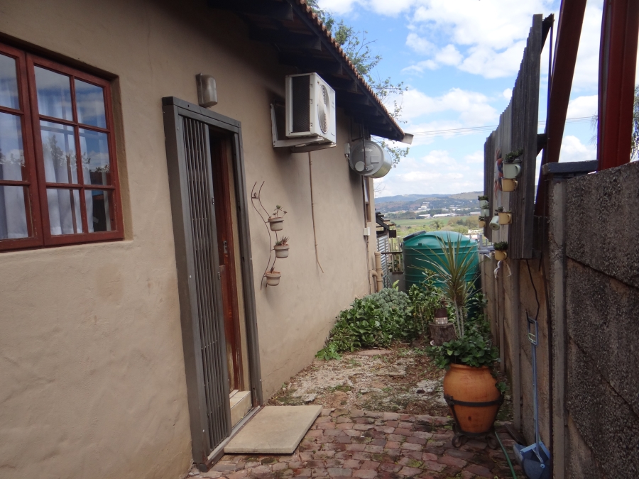 3 Bedroom Property for Sale in Mountain View Gauteng