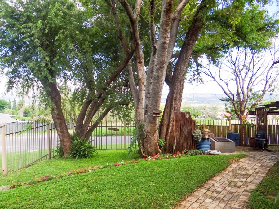 3 Bedroom Property for Sale in Mountain View Gauteng