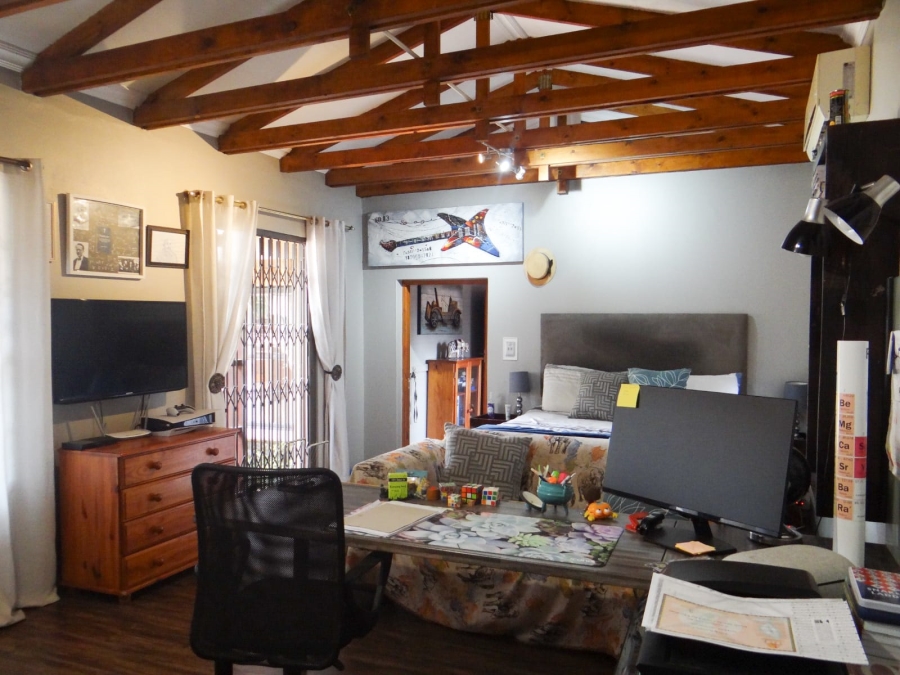 3 Bedroom Property for Sale in Mountain View Gauteng