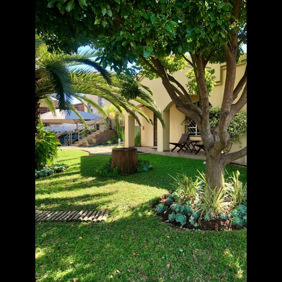 6 Bedroom Property for Sale in Erasmia Gauteng