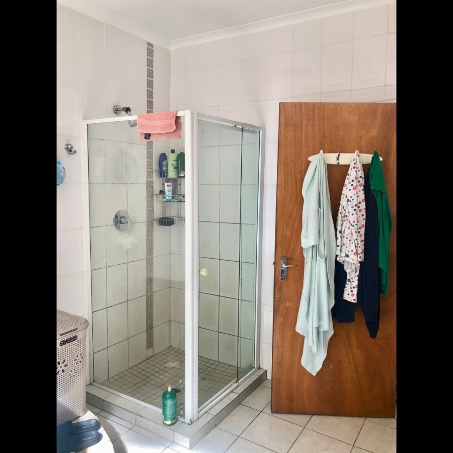 6 Bedroom Property for Sale in Erasmia Gauteng