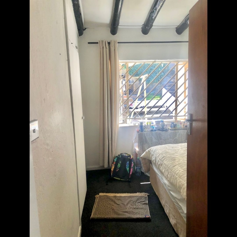 6 Bedroom Property for Sale in Erasmia Gauteng
