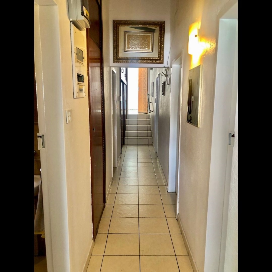 6 Bedroom Property for Sale in Erasmia Gauteng