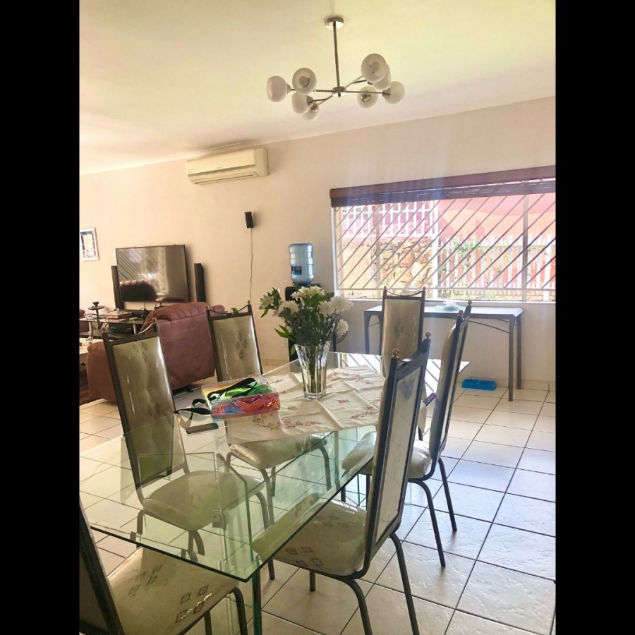 6 Bedroom Property for Sale in Erasmia Gauteng