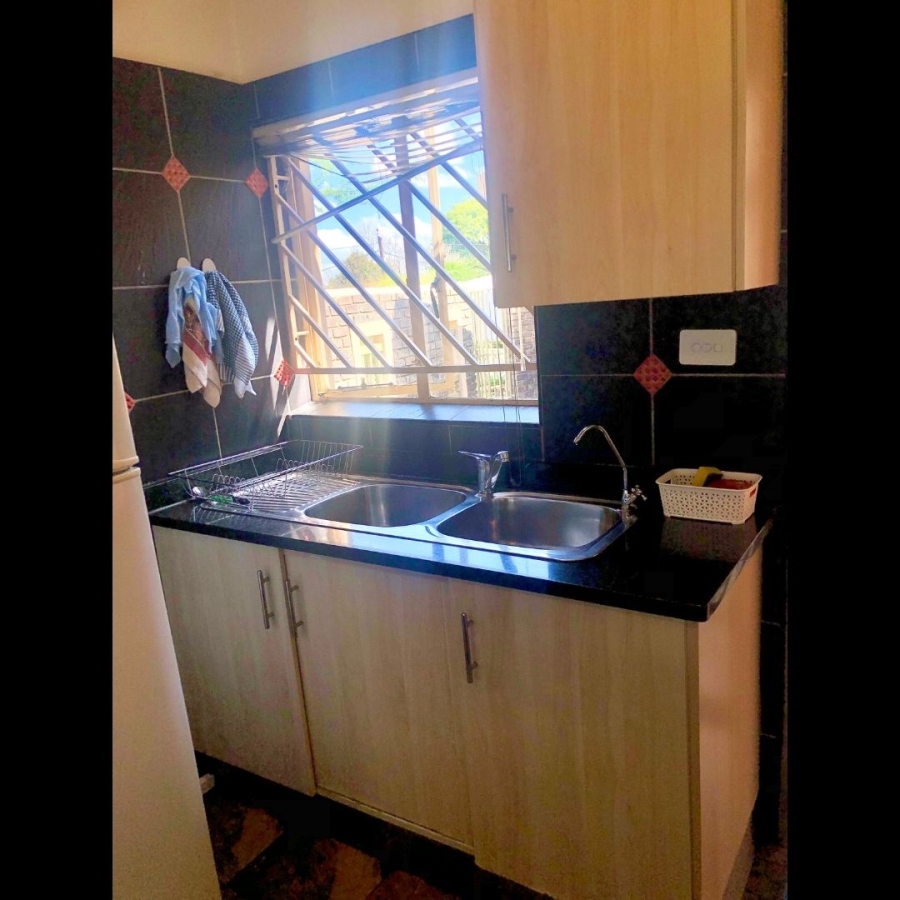 6 Bedroom Property for Sale in Erasmia Gauteng