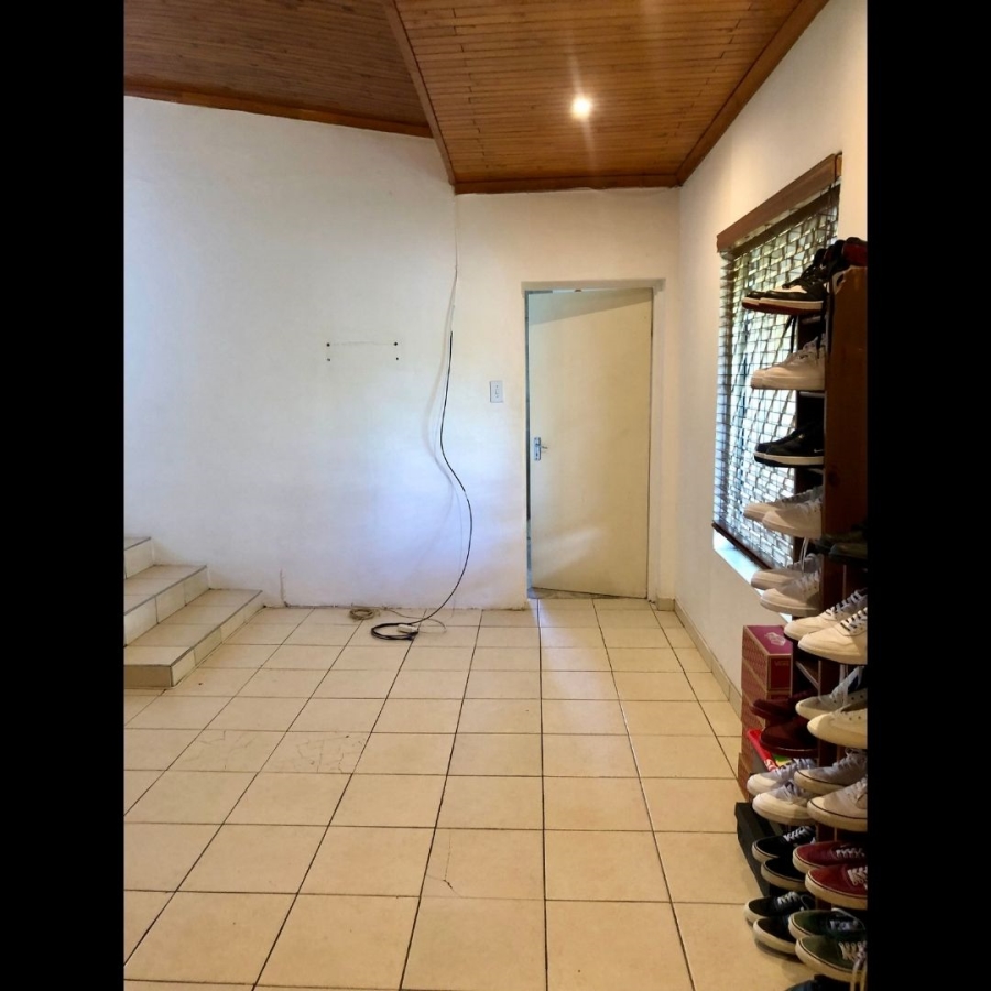 6 Bedroom Property for Sale in Erasmia Gauteng