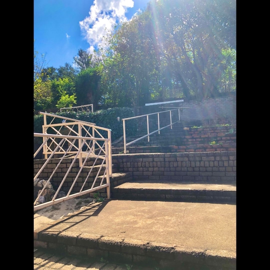 6 Bedroom Property for Sale in Erasmia Gauteng