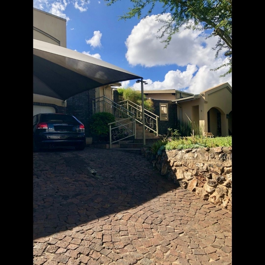 6 Bedroom Property for Sale in Erasmia Gauteng