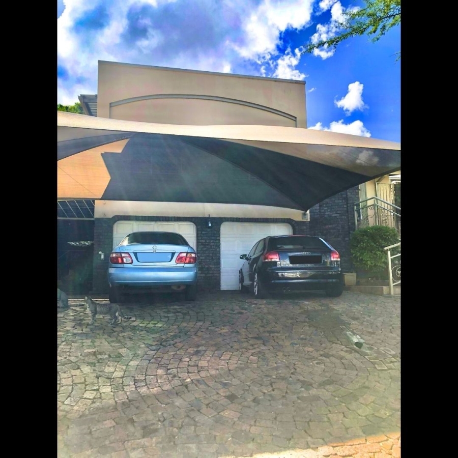 6 Bedroom Property for Sale in Erasmia Gauteng