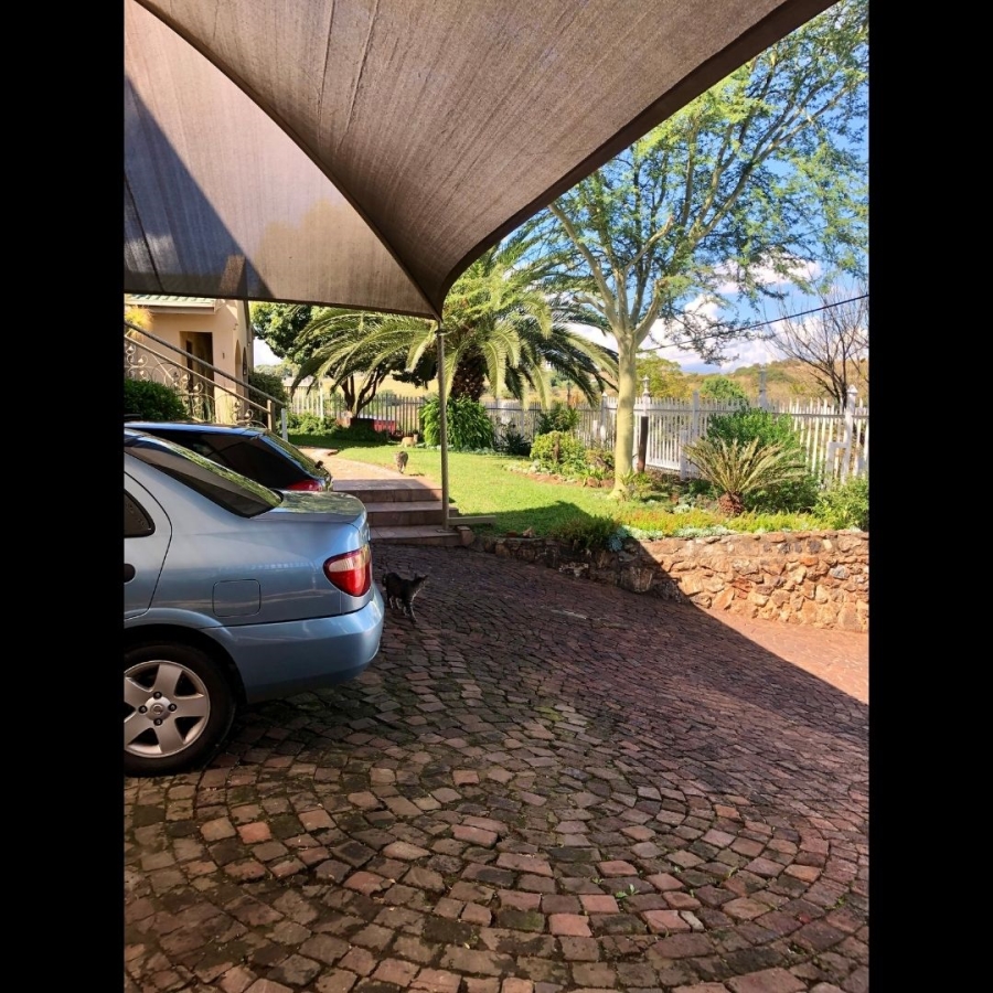 6 Bedroom Property for Sale in Erasmia Gauteng