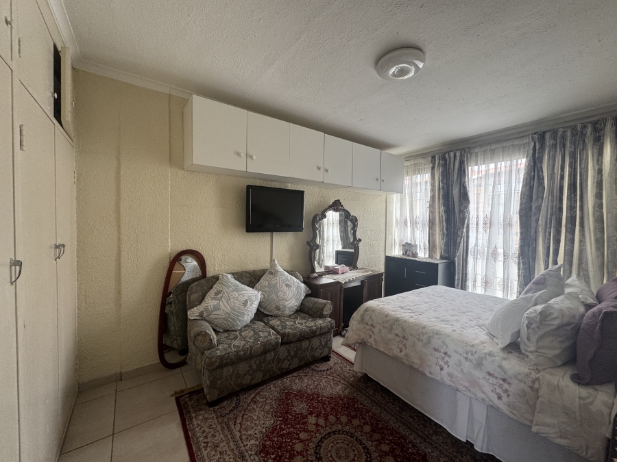 2 Bedroom Property for Sale in New Redruth Gauteng