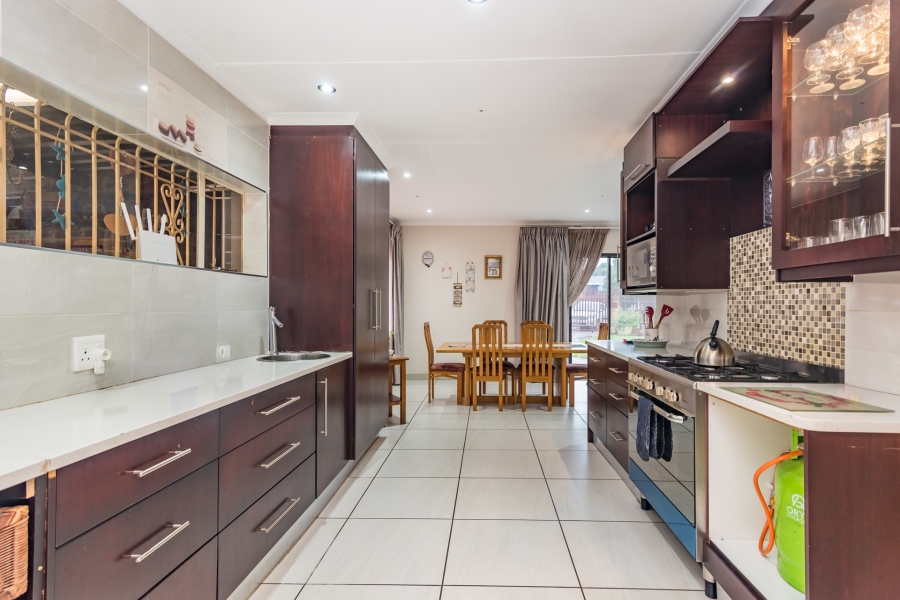 4 Bedroom Property for Sale in Mindalore Gauteng