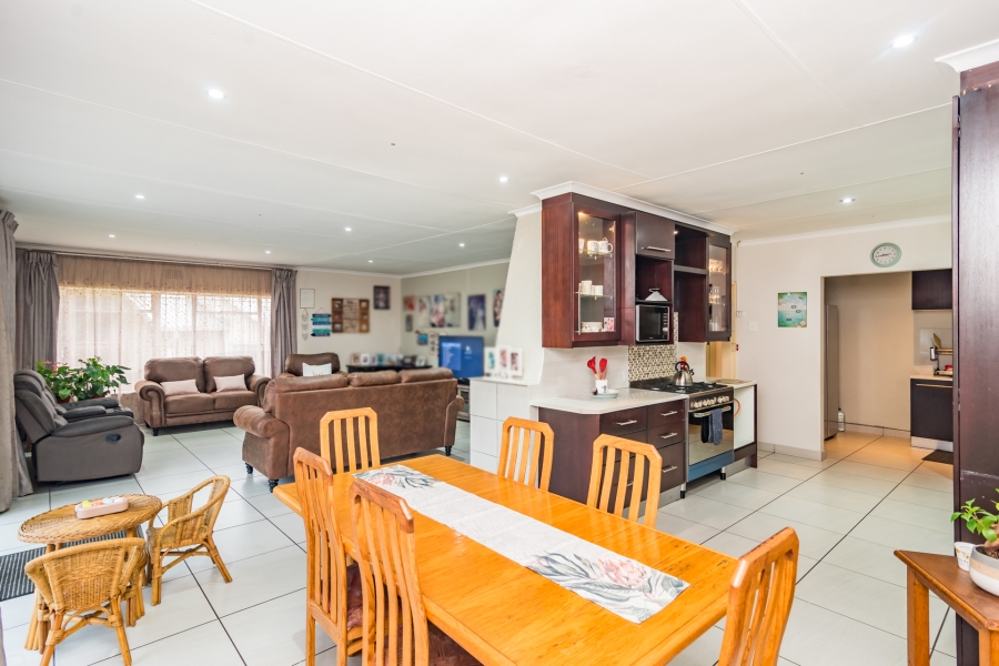 4 Bedroom Property for Sale in Mindalore Gauteng