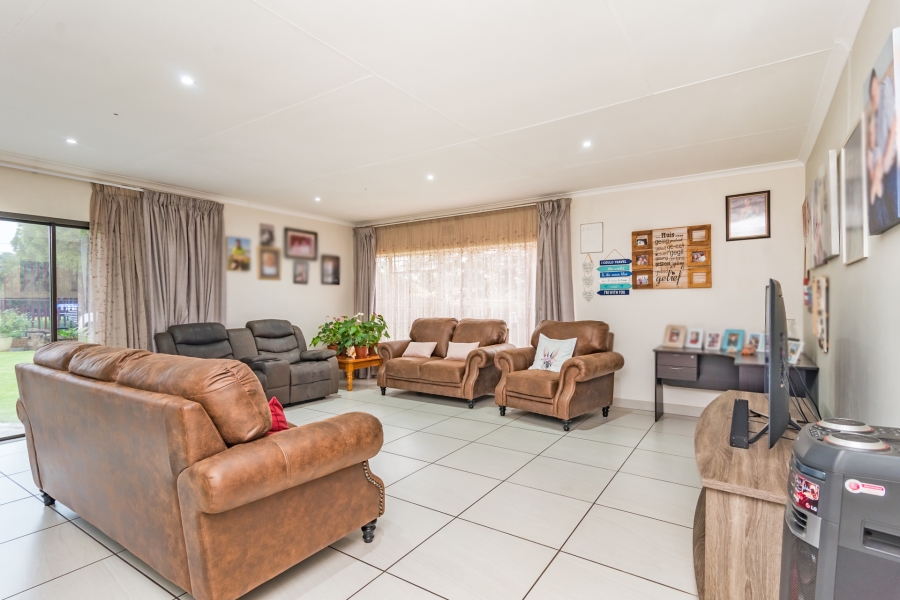 4 Bedroom Property for Sale in Mindalore Gauteng