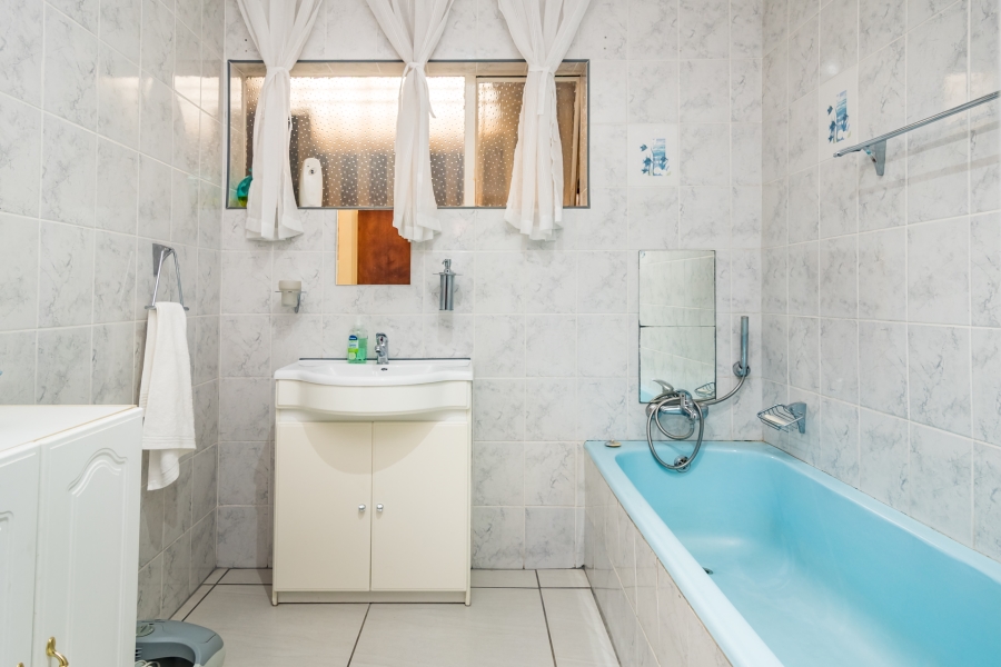 4 Bedroom Property for Sale in Mindalore Gauteng