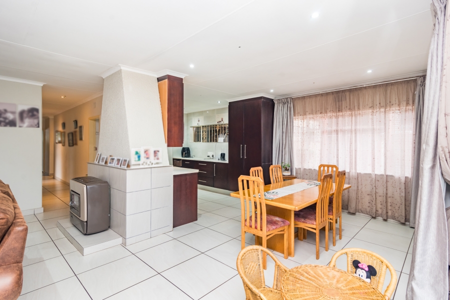 4 Bedroom Property for Sale in Mindalore Gauteng