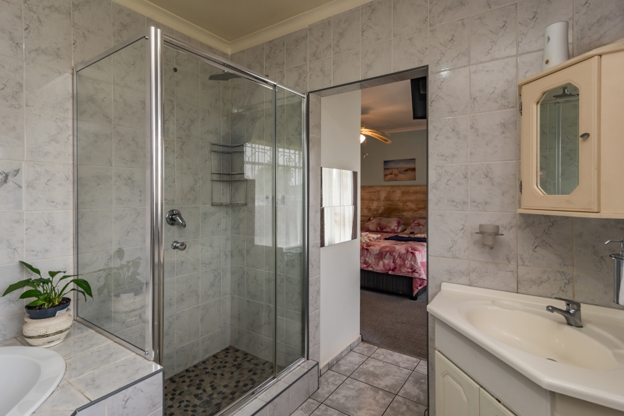 4 Bedroom Property for Sale in Mindalore Gauteng
