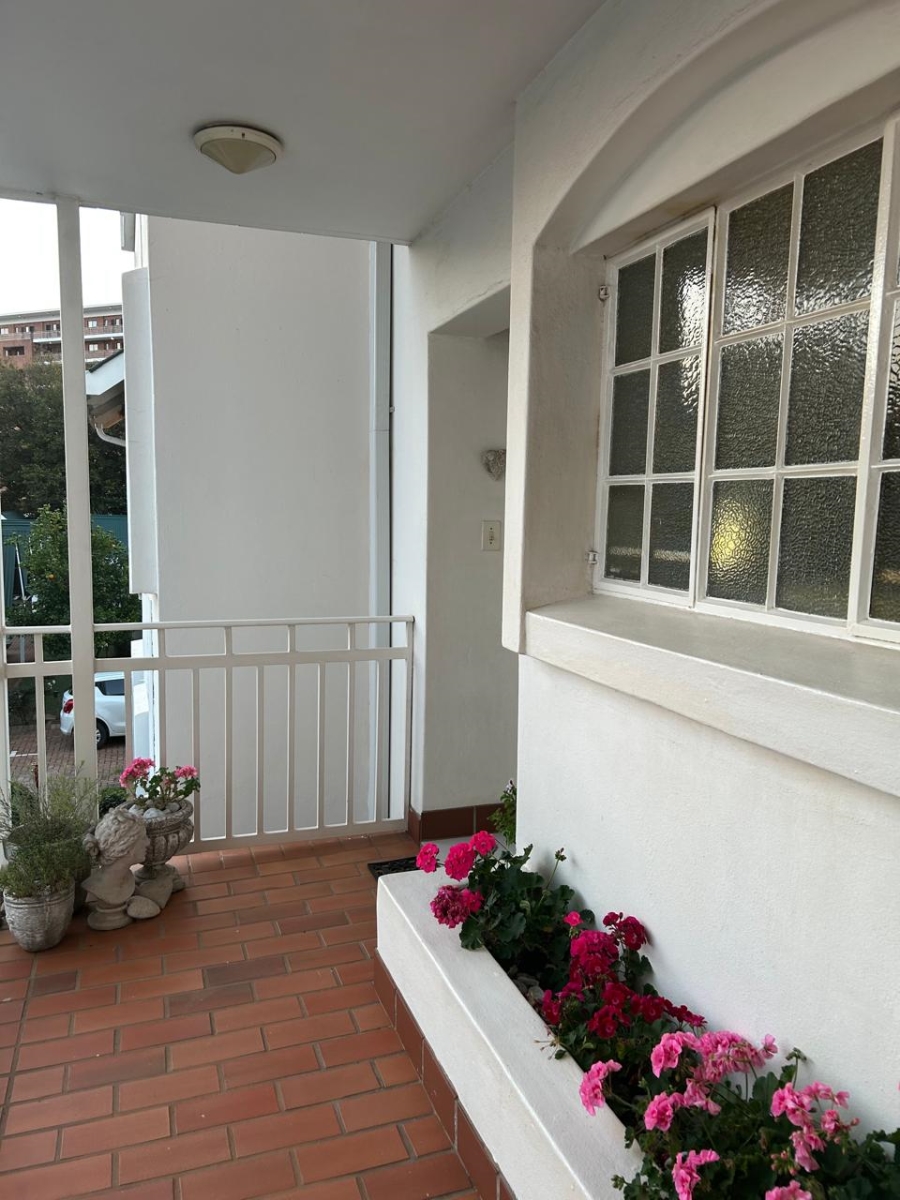 2 Bedroom Property for Sale in Die Hoewes Gauteng