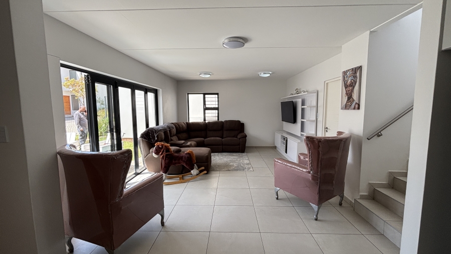 To Let 3 Bedroom Property for Rent in Jackal Creek Golf Estate Gauteng