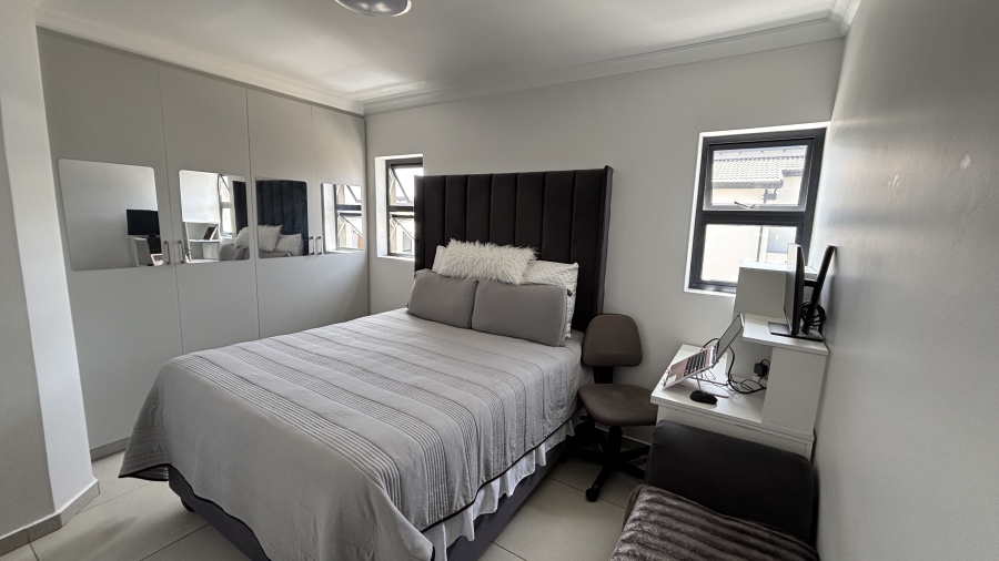 To Let 3 Bedroom Property for Rent in Jackal Creek Golf Estate Gauteng