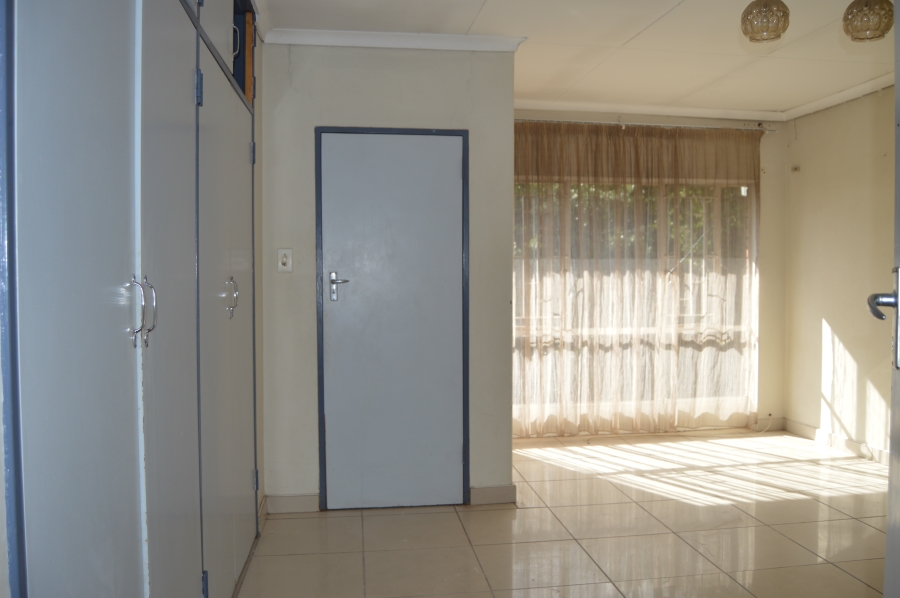 3 Bedroom Property for Sale in La Montagne Gauteng
