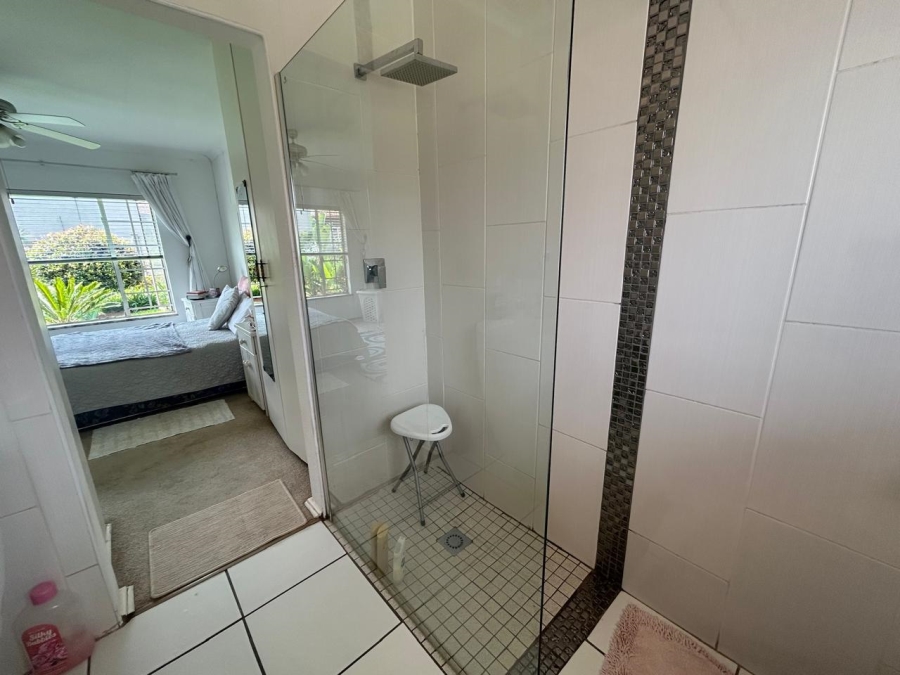 5 Bedroom Property for Sale in Greenhills Gauteng