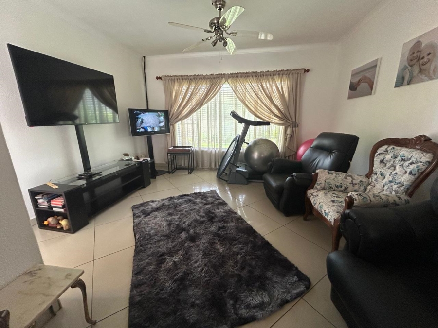 5 Bedroom Property for Sale in Greenhills Gauteng