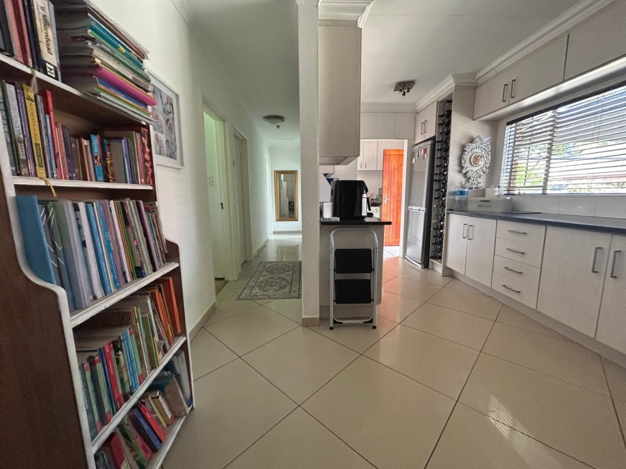 5 Bedroom Property for Sale in Greenhills Gauteng