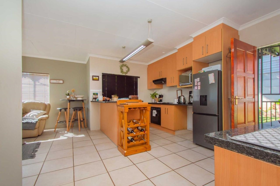 5 Bedroom Property for Sale in Greenhills Gauteng