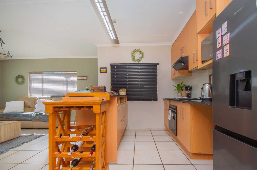 5 Bedroom Property for Sale in Greenhills Gauteng