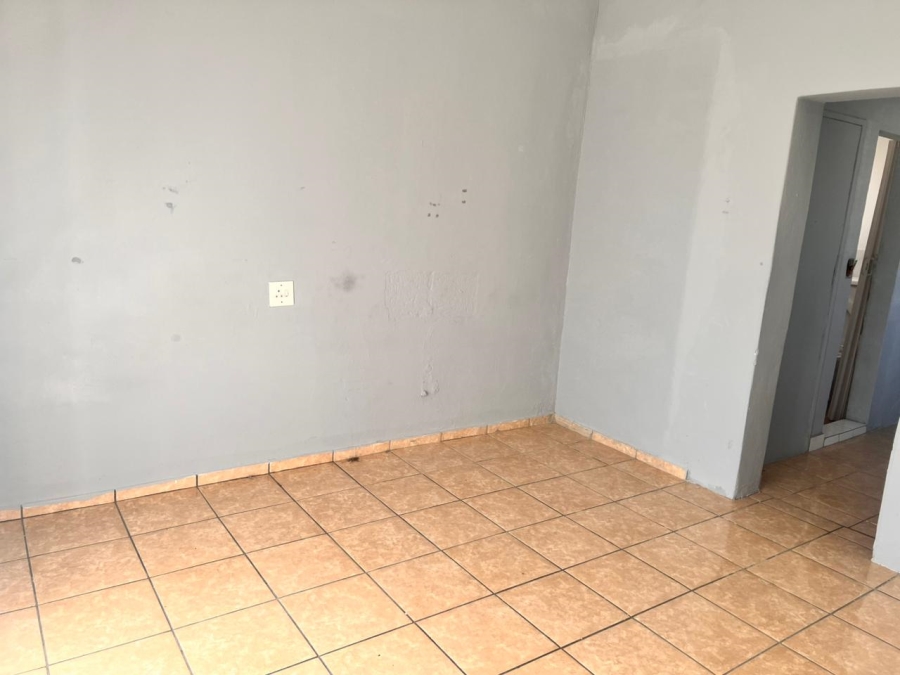 To Let 1 Bedroom Property for Rent in Brackenhurst Gauteng
