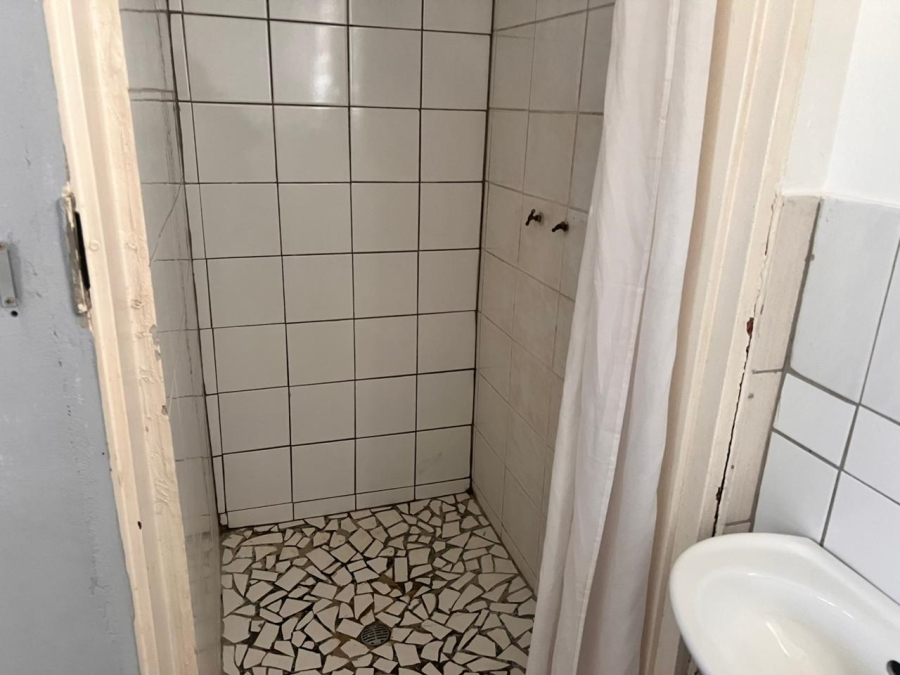 To Let 1 Bedroom Property for Rent in Brackenhurst Gauteng