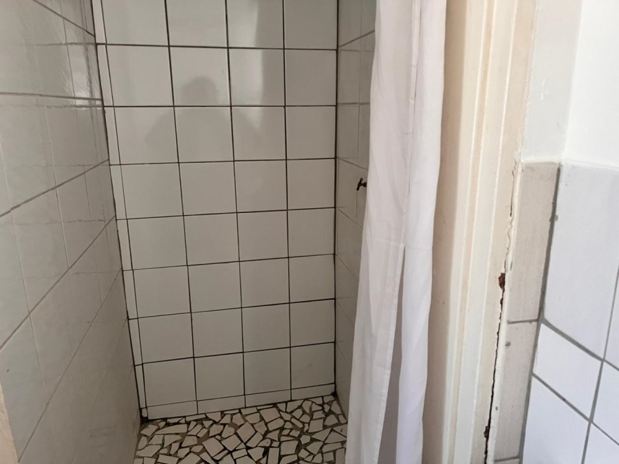 To Let 1 Bedroom Property for Rent in Brackenhurst Gauteng