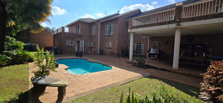 6 Bedroom Property for Sale in Amandasig Gauteng