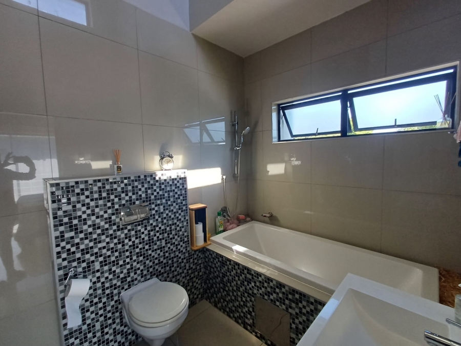 3 Bedroom Property for Sale in Equestria Gauteng
