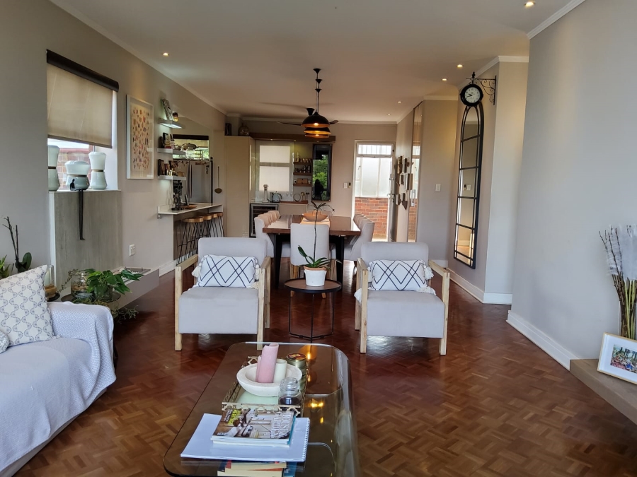 To Let 2 Bedroom Property for Rent in Illovo Gauteng