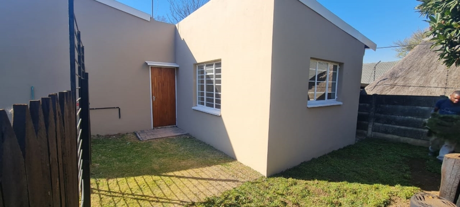 8 Bedroom Property for Sale in Eastleigh Ridge Gauteng