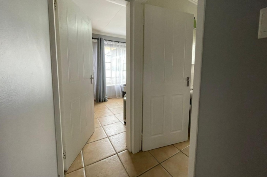 3 Bedroom Property for Sale in Meredale Gauteng