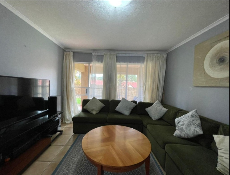 3 Bedroom Property for Sale in Meredale Gauteng