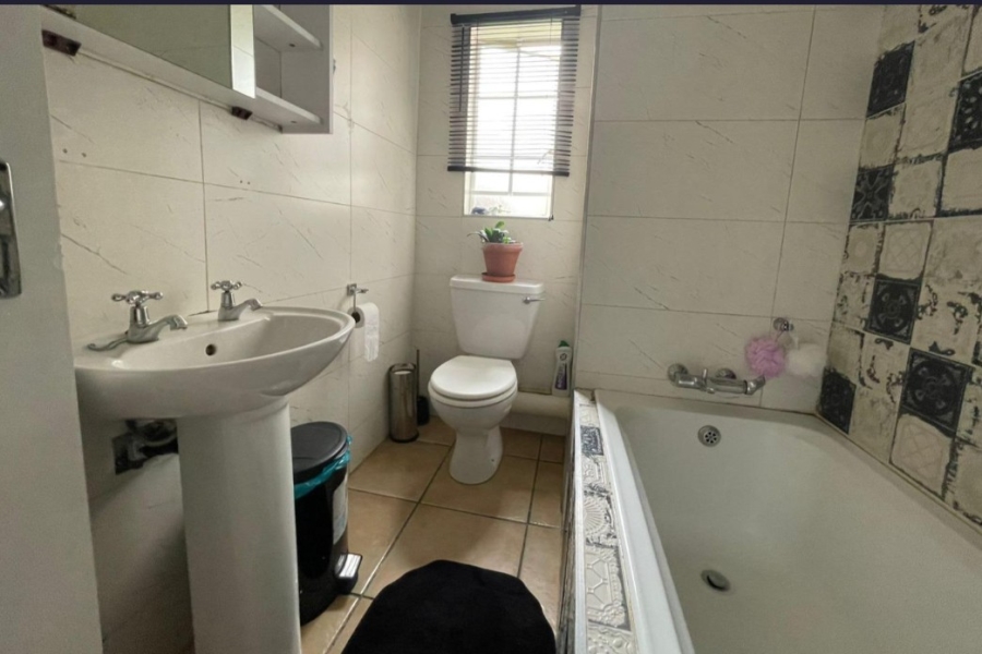 3 Bedroom Property for Sale in Meredale Gauteng