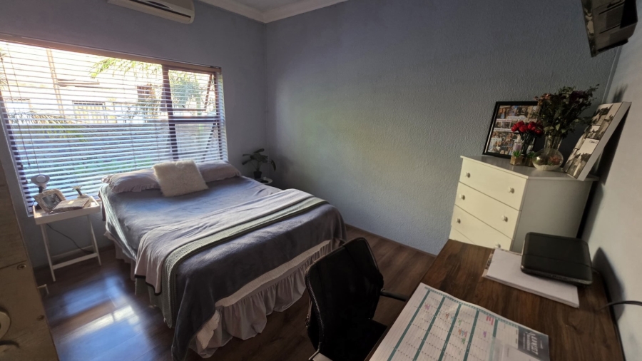 5 Bedroom Property for Sale in Bougainvillea Estate Gauteng