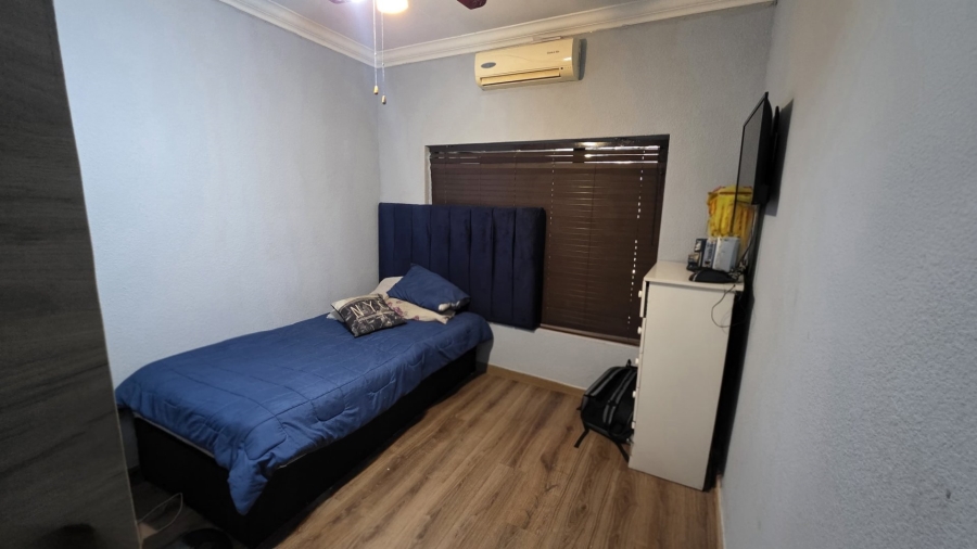 5 Bedroom Property for Sale in Bougainvillea Estate Gauteng