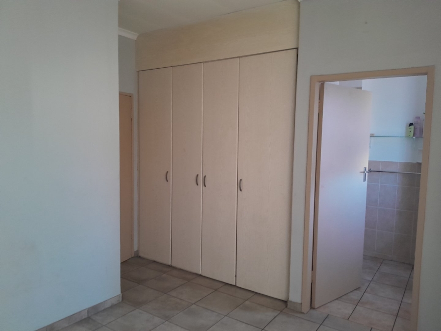 2 Bedroom Property for Sale in Sinoville Gauteng