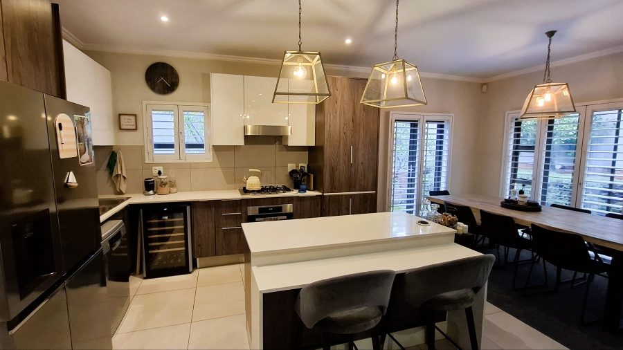 3 Bedroom Property for Sale in Bryanston Gauteng