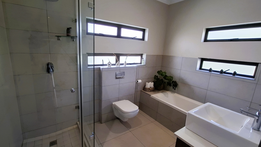 3 Bedroom Property for Sale in Bryanston Gauteng