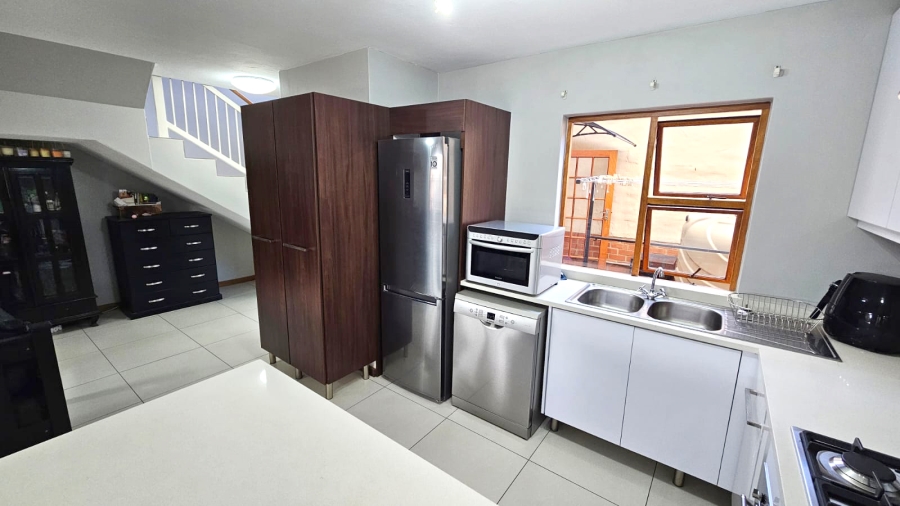 3 Bedroom Property for Sale in Mooikloof Gauteng