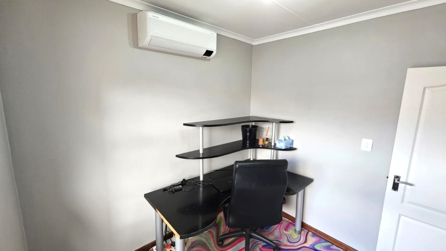 3 Bedroom Property for Sale in Mooikloof Gauteng