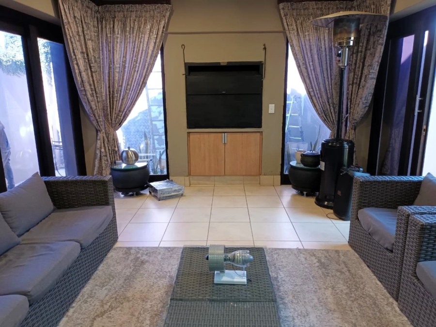 To Let 2 Bedroom Property for Rent in Menlo Park Gauteng