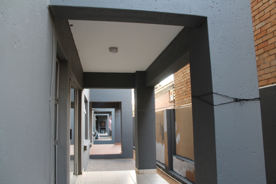 2 Bedroom Property for Sale in Towerby Gauteng