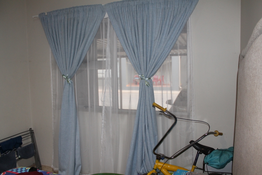 2 Bedroom Property for Sale in Towerby Gauteng